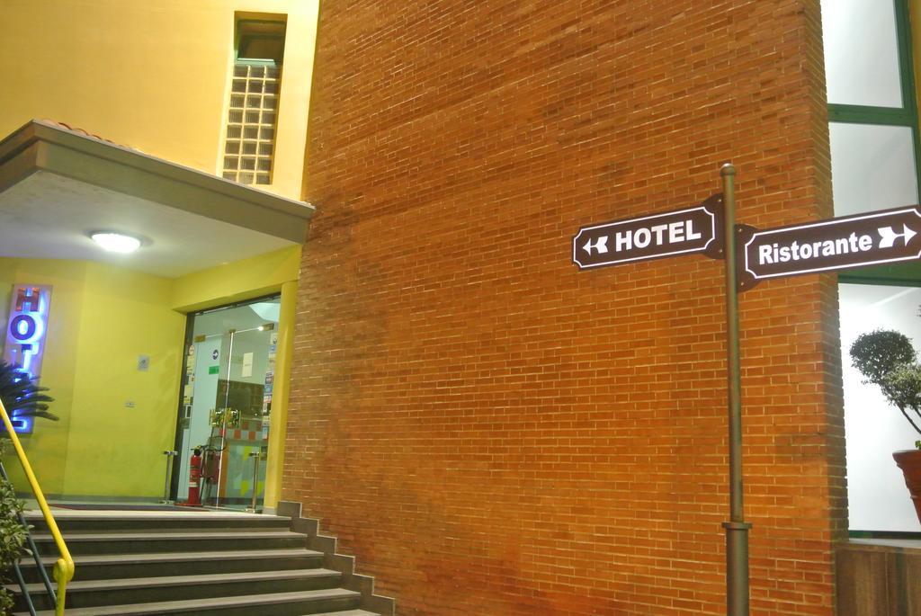 Stefano A Melito Hotel 3*